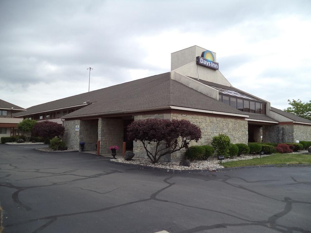 Days Inn By Wyndham Maumee/Toledo Eksteriør billede