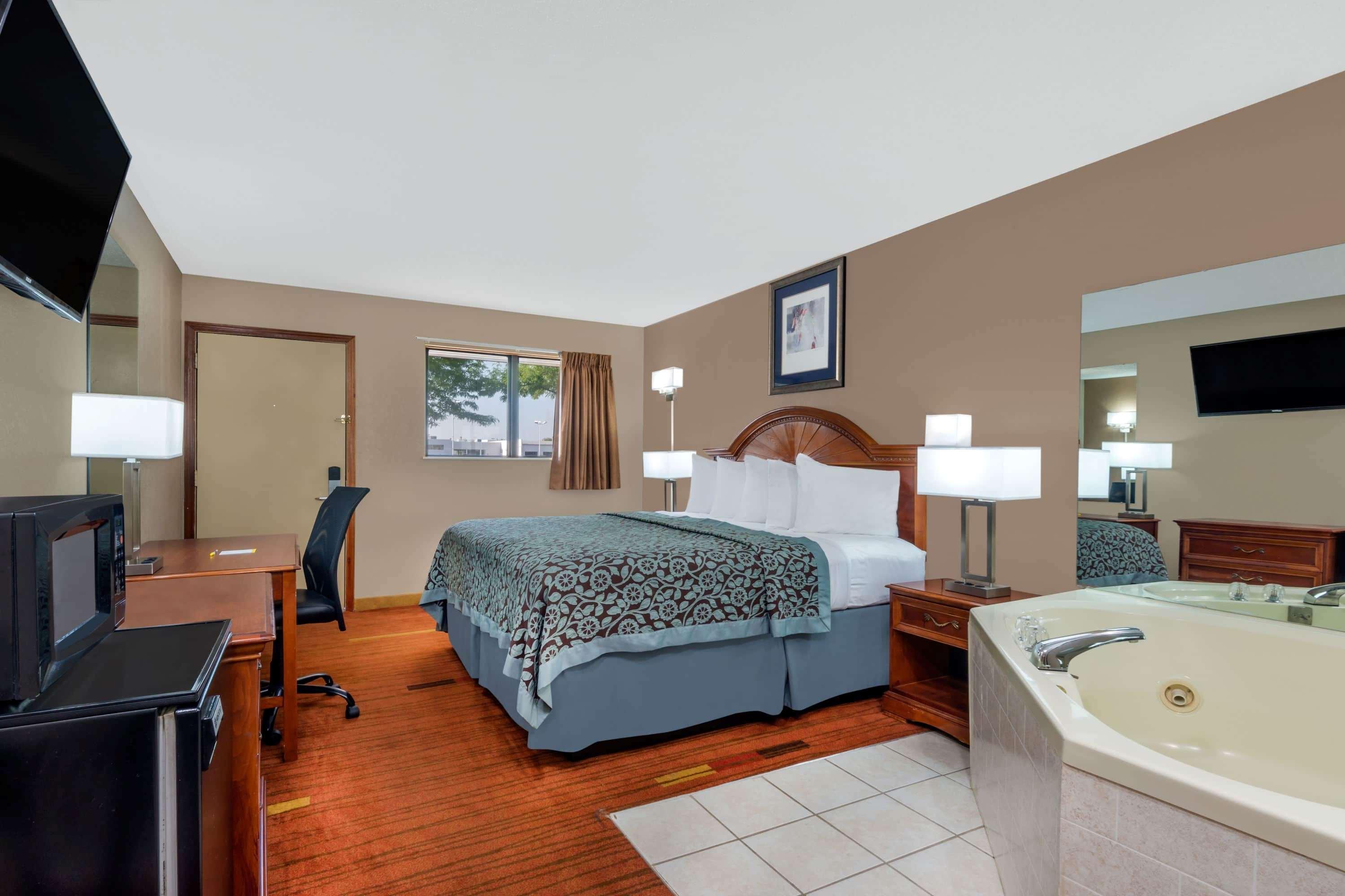 Days Inn By Wyndham Maumee/Toledo Eksteriør billede