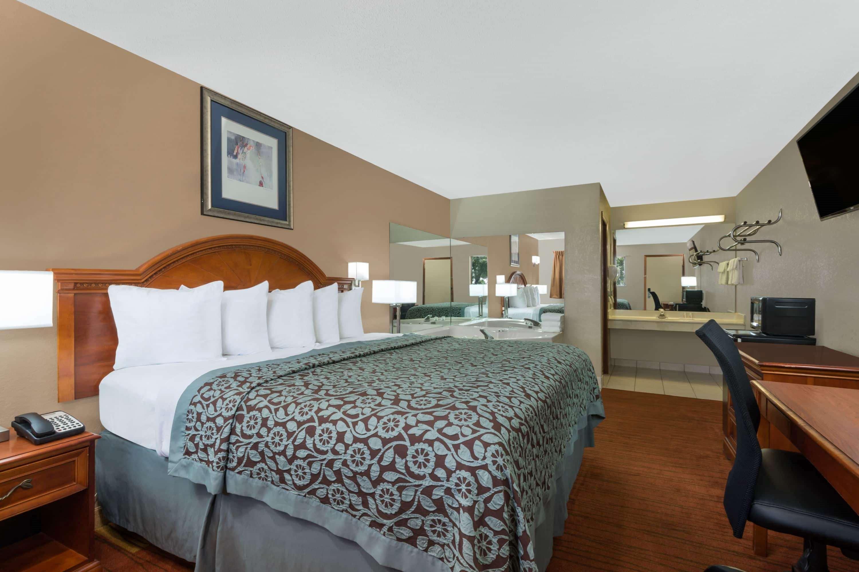 Days Inn By Wyndham Maumee/Toledo Eksteriør billede
