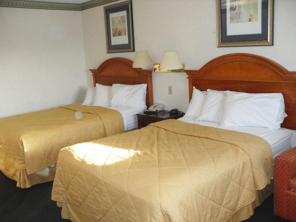 Days Inn By Wyndham Maumee/Toledo Eksteriør billede