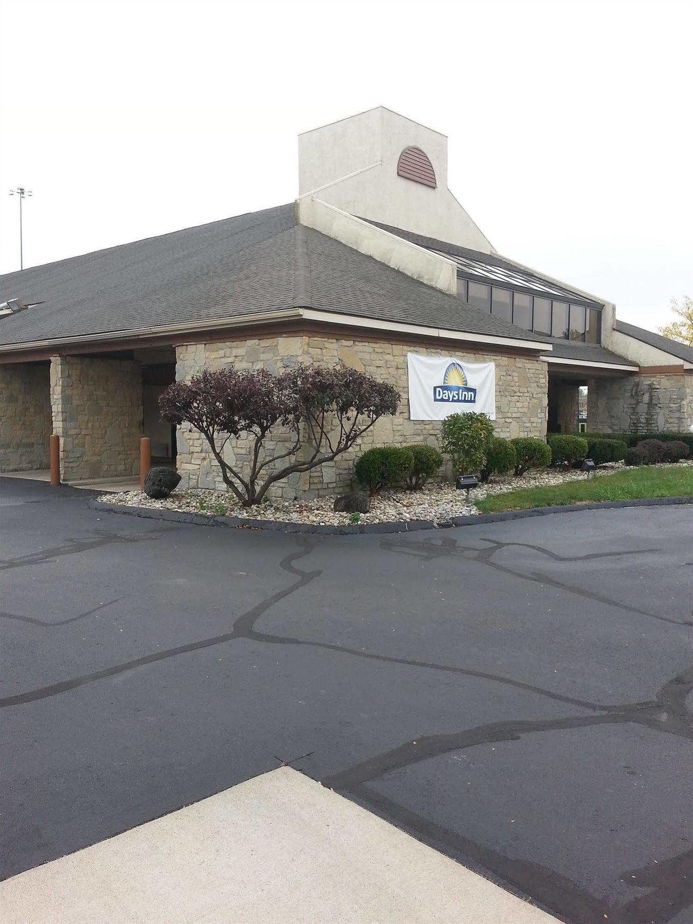 Days Inn By Wyndham Maumee/Toledo Eksteriør billede