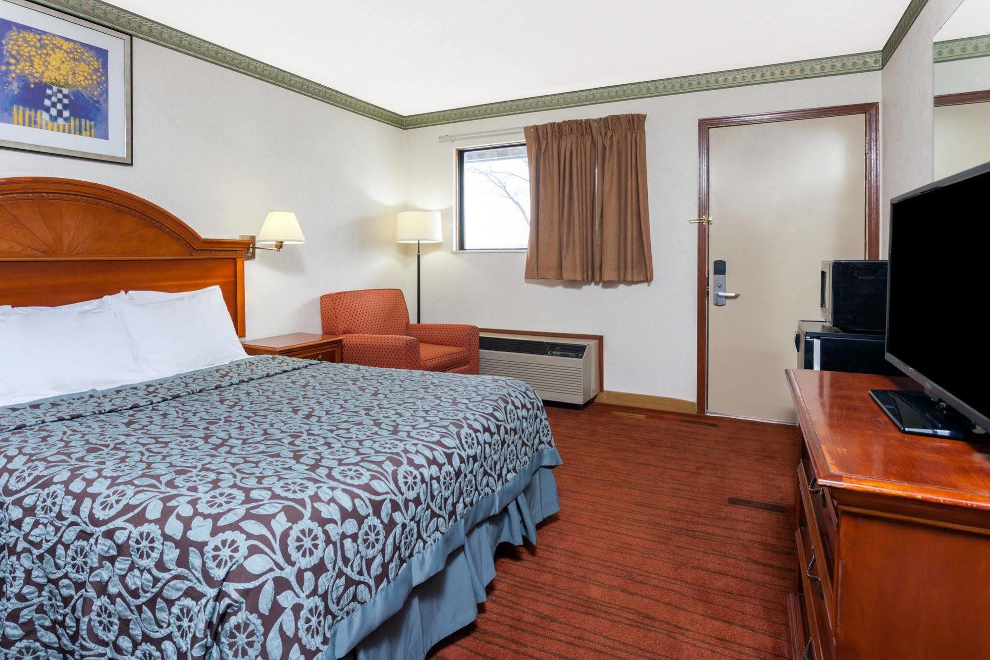 Days Inn By Wyndham Maumee/Toledo Eksteriør billede